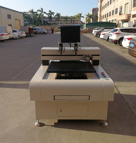 在玻璃深加工企業(yè)全自動(dòng)玻璃切割機(jī)該如何選擇？